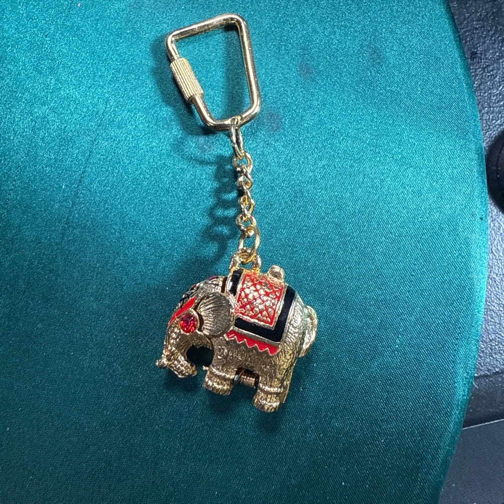 Source Unknown Gold Elephant Key Holder